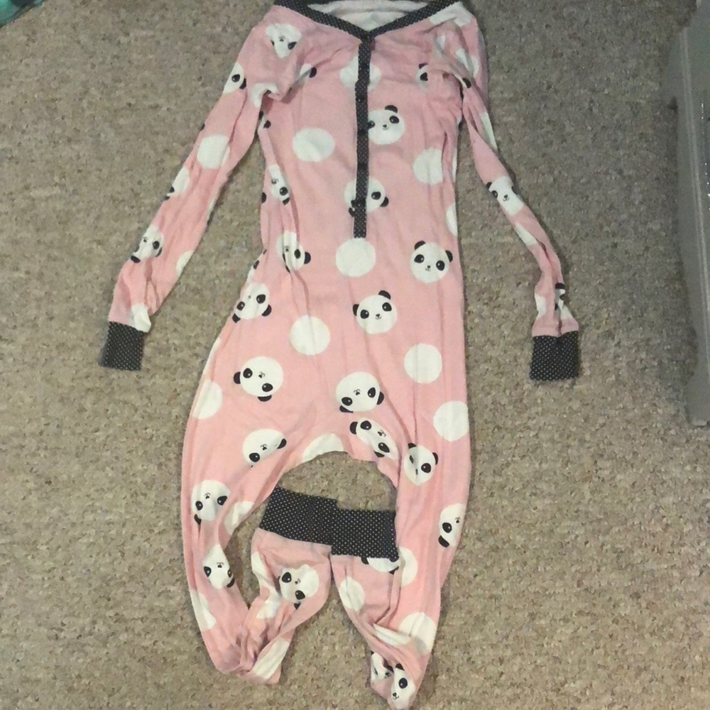 Panda onesie🐼🐼